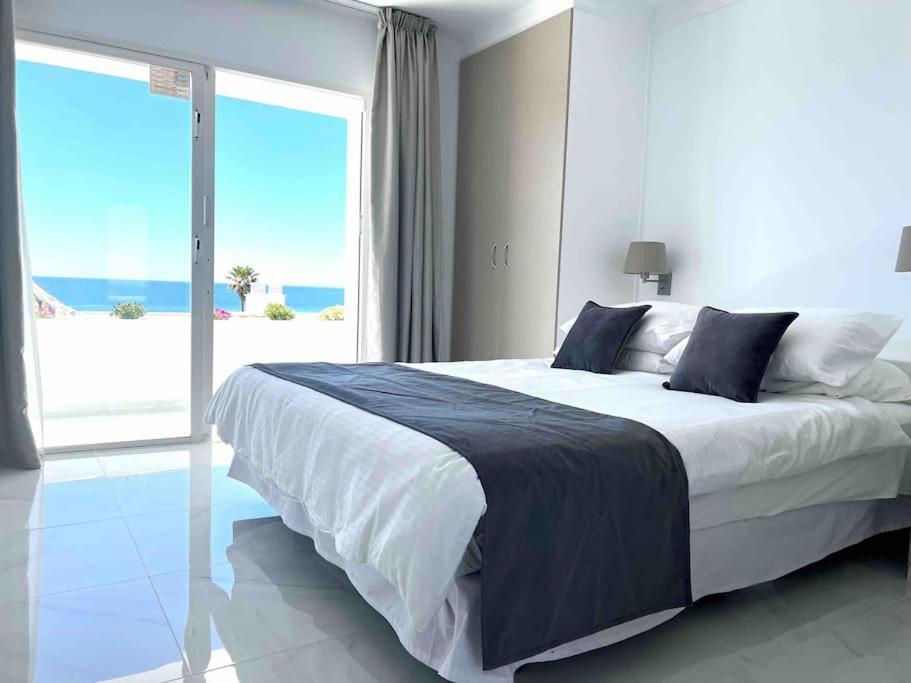 Apartment Modern, Spacious 3 Bedroom With Sea View