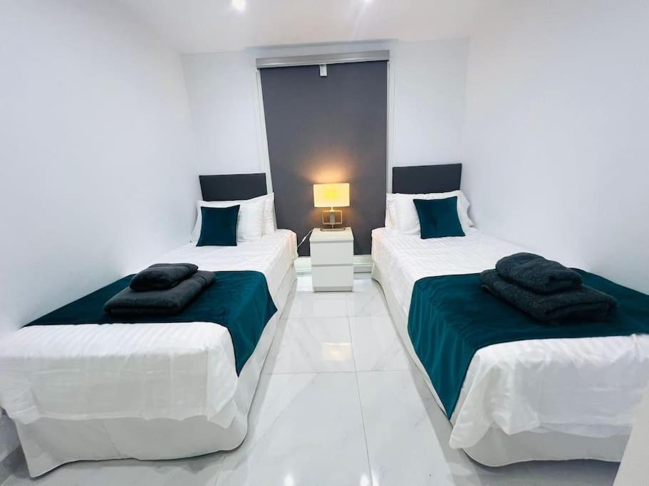 Modern, Spacious 3 Bedroom With Sea View Apartment